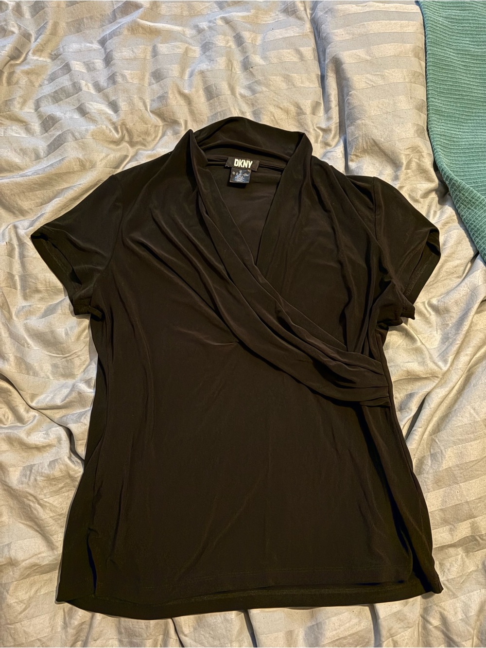 DKNY Donna Karen black stretchy criss cross top shirt xl extra large